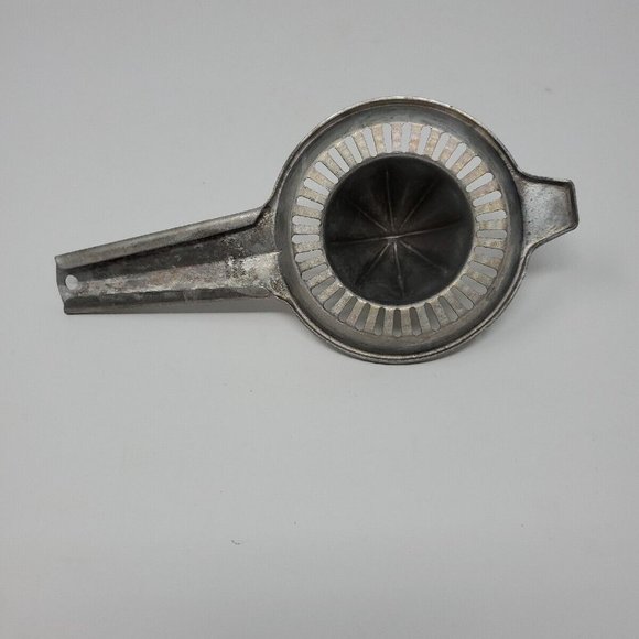 Vintage 1950's Foley Aluminum Citrus Juicer Reamer Handheld Place on Cup or Bowl - Picture 5 of 5